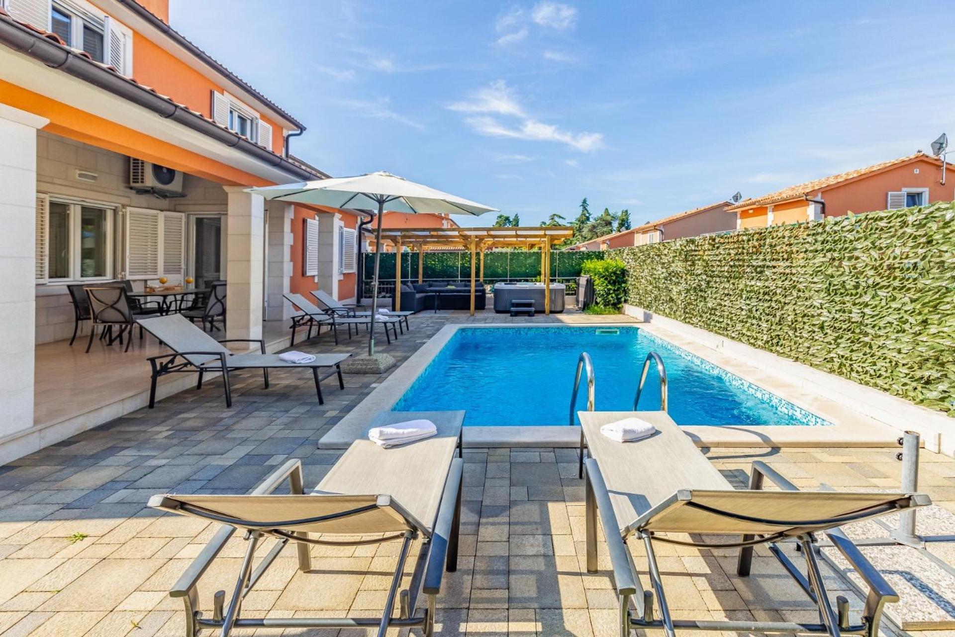 Villas Lotus With Pool And Jacuzzi Pula Exterior foto