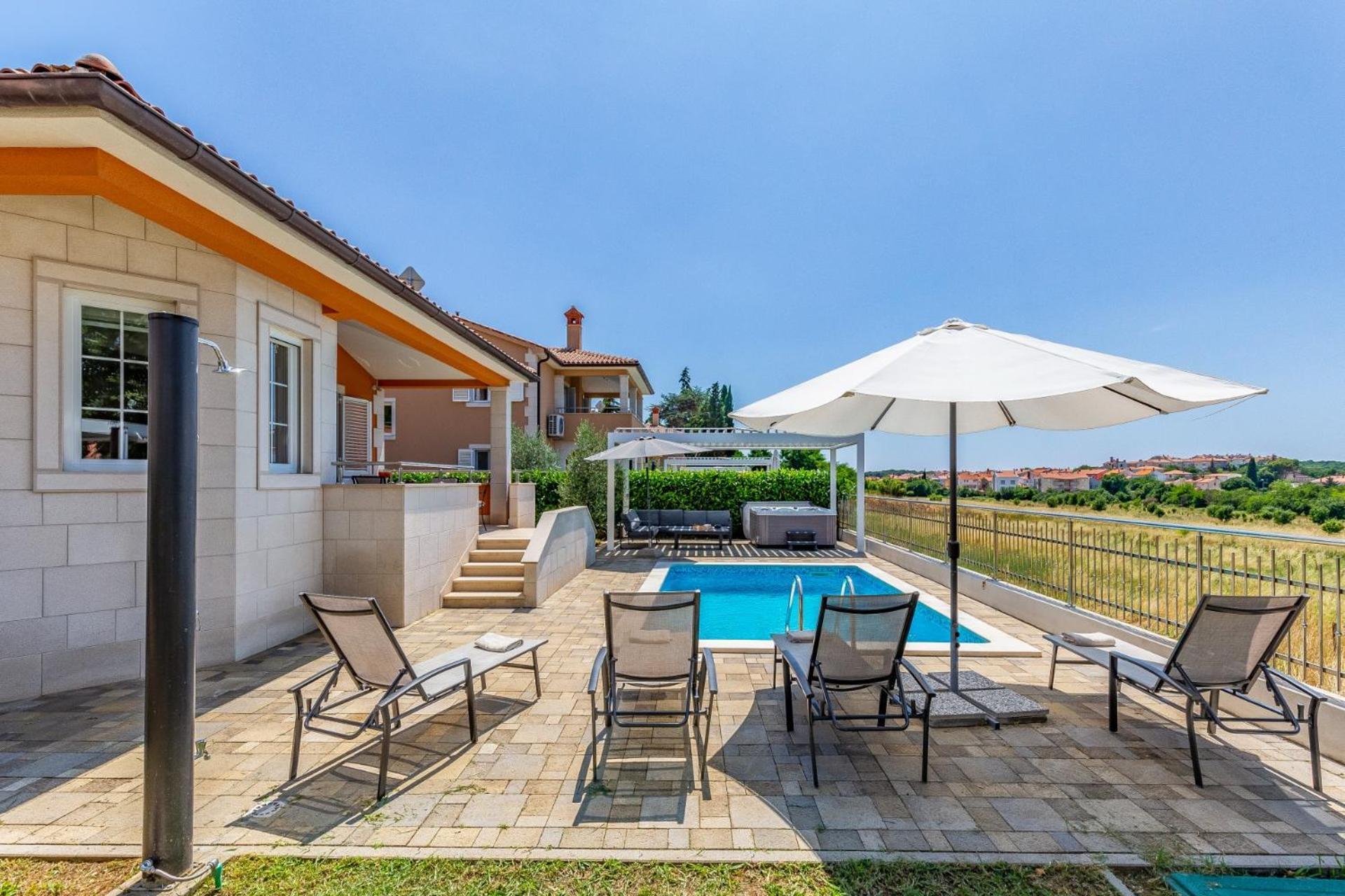 Villas Lotus With Pool And Jacuzzi Pula Exterior foto